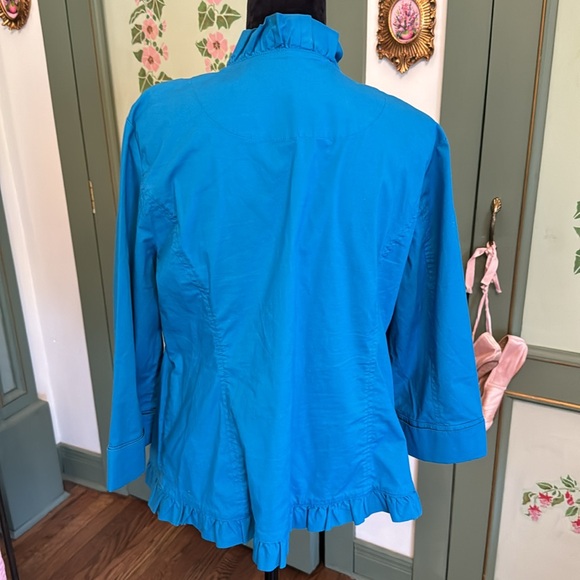 CHICO'S LIGHTWEIGHT TURQUOISE JACKET WITH RUFFLE DETAIL Size 2 - Picture 4 of 9